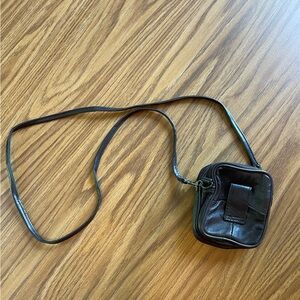 Small black crossbody wallet satchel. Perfect for shopping, beach, sightseeing